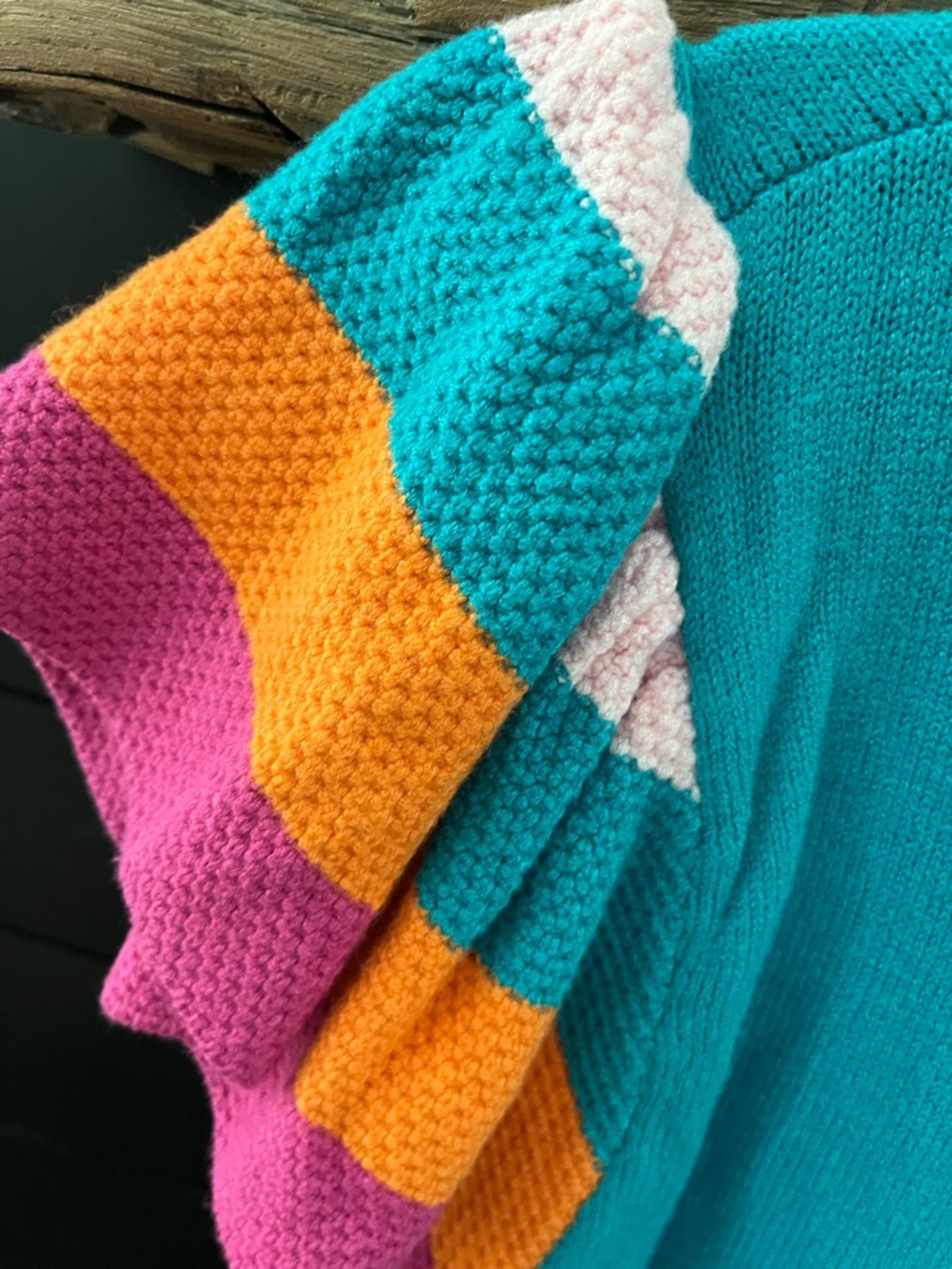 Source Unknown Teal Top with Pink and Orange Accent Sleeves - Picture 4 of 5